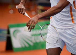 Badmintonregeln - der richtige Aufschlag ist wichtig